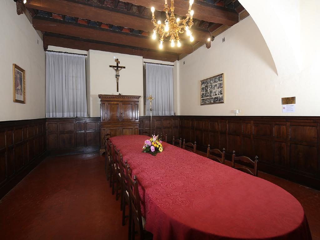 Casa Di Santa Francesca Romana A Ponte Rotto ภายนอก รูปภาพ