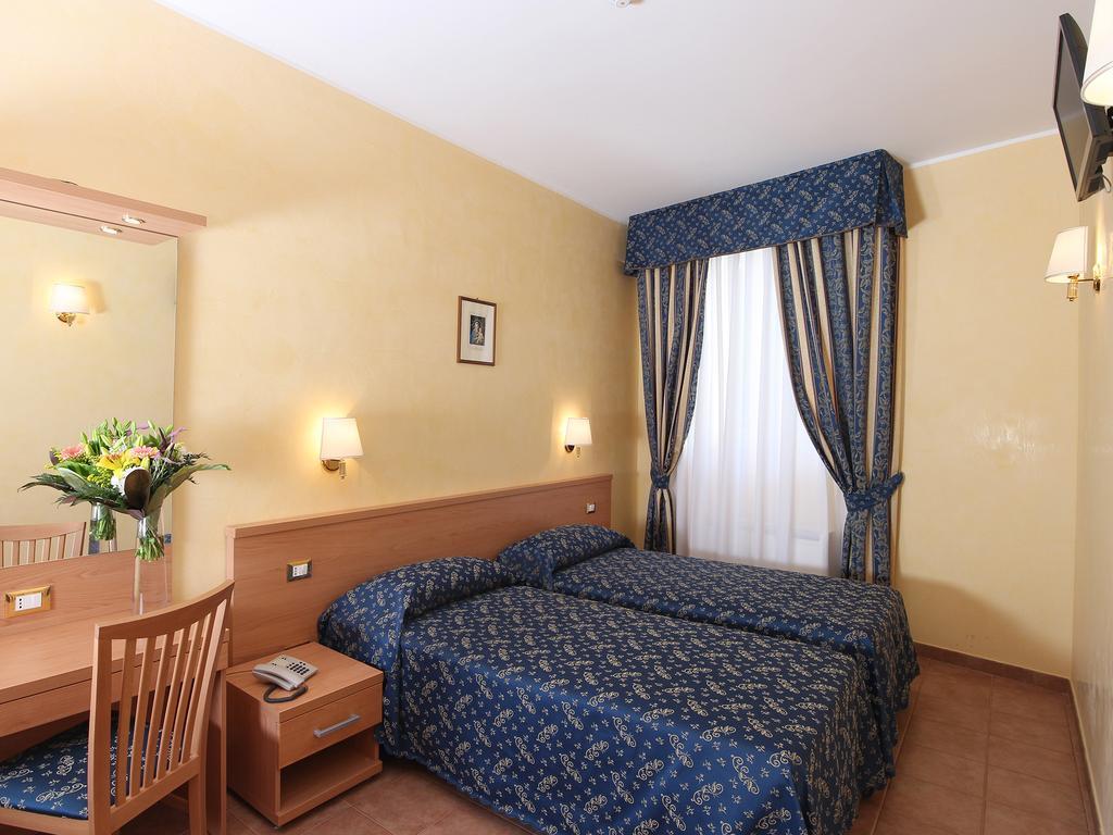 Casa Di Santa Francesca Romana A Ponte Rotto ห้อง รูปภาพ