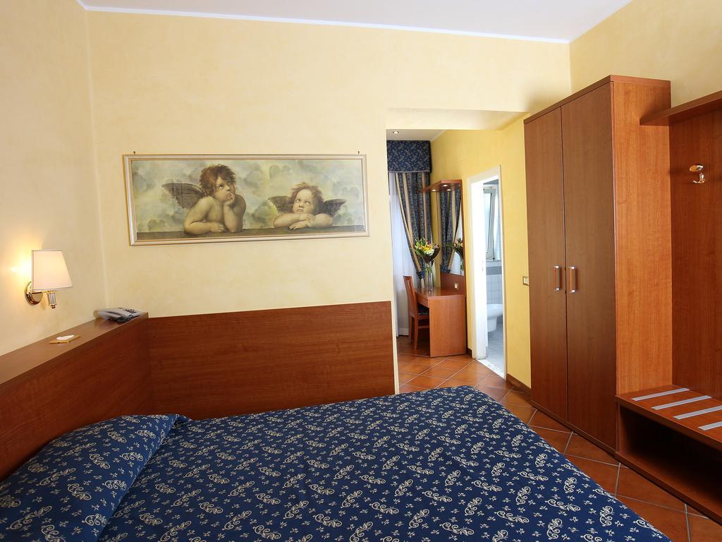 Casa Di Santa Francesca Romana A Ponte Rotto ห้อง รูปภาพ
