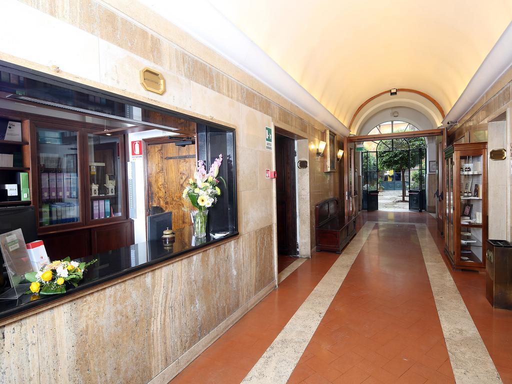Casa Di Santa Francesca Romana A Ponte Rotto ภายนอก รูปภาพ