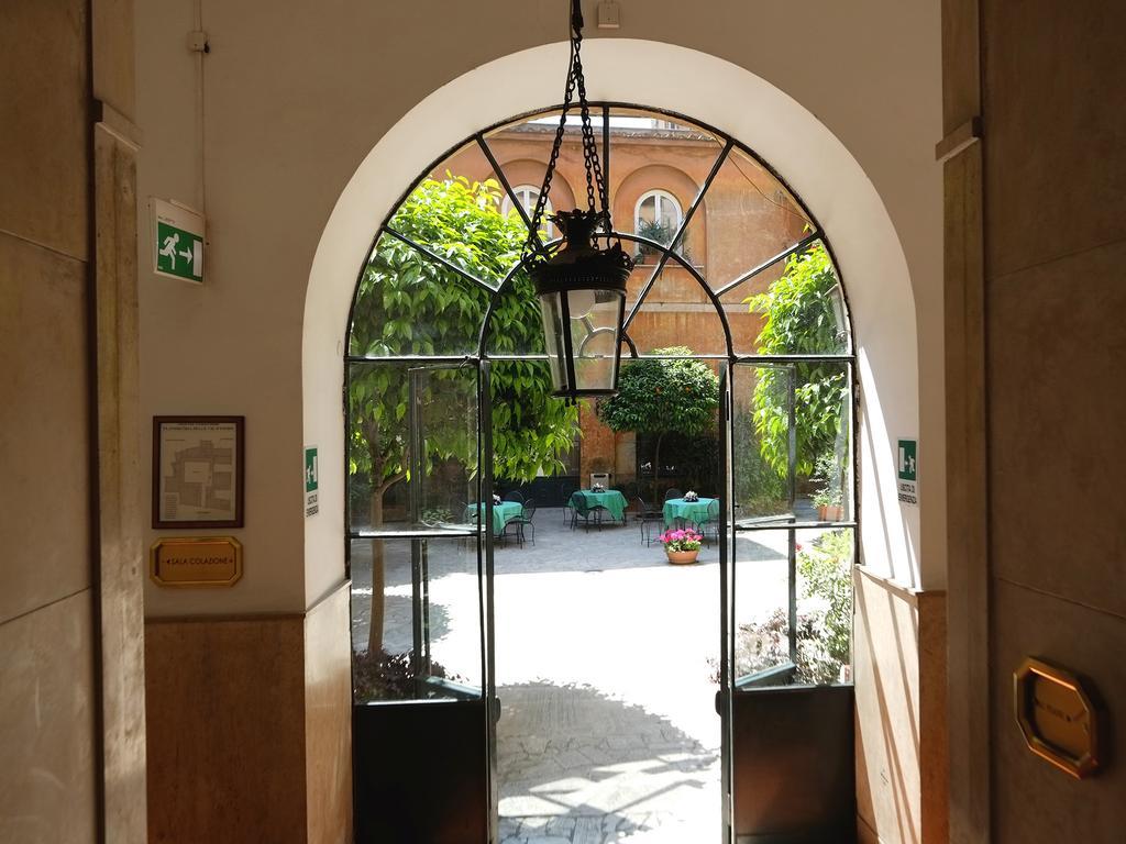 Casa Di Santa Francesca Romana A Ponte Rotto ภายนอก รูปภาพ