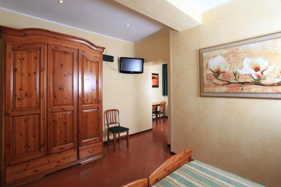 Casa Di Santa Francesca Romana A Ponte Rotto ภายนอก รูปภาพ